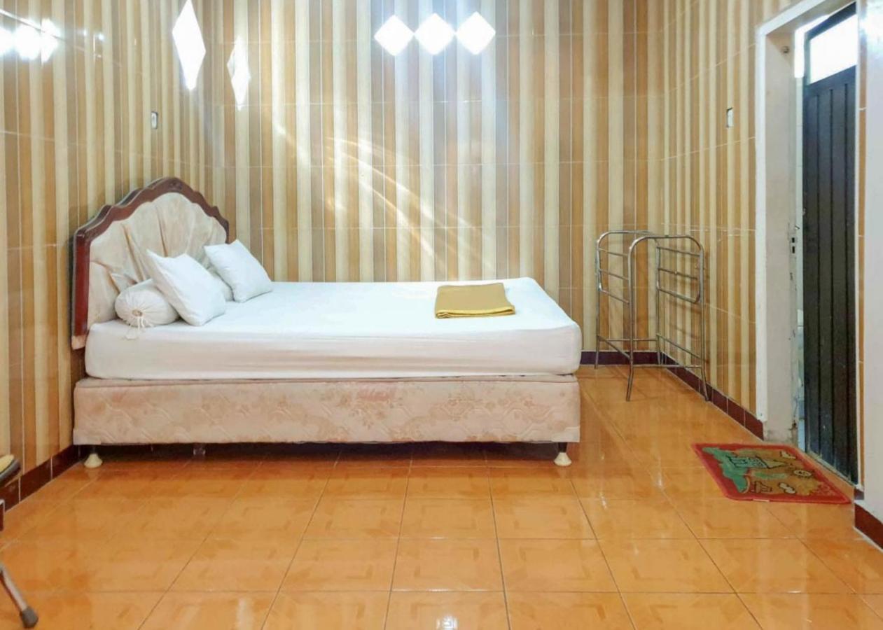 Hotel Mario Pulana Bone Watampone Exterior foto
